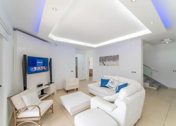 Casa Playa Vista Villa *